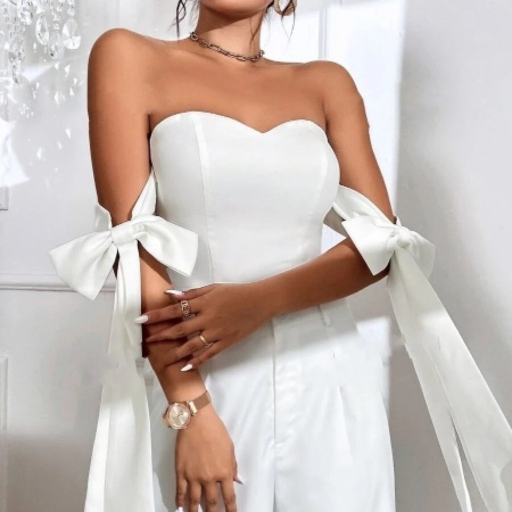 White Off The Shoulder Bustier Crop Top - Picture 2 of 5